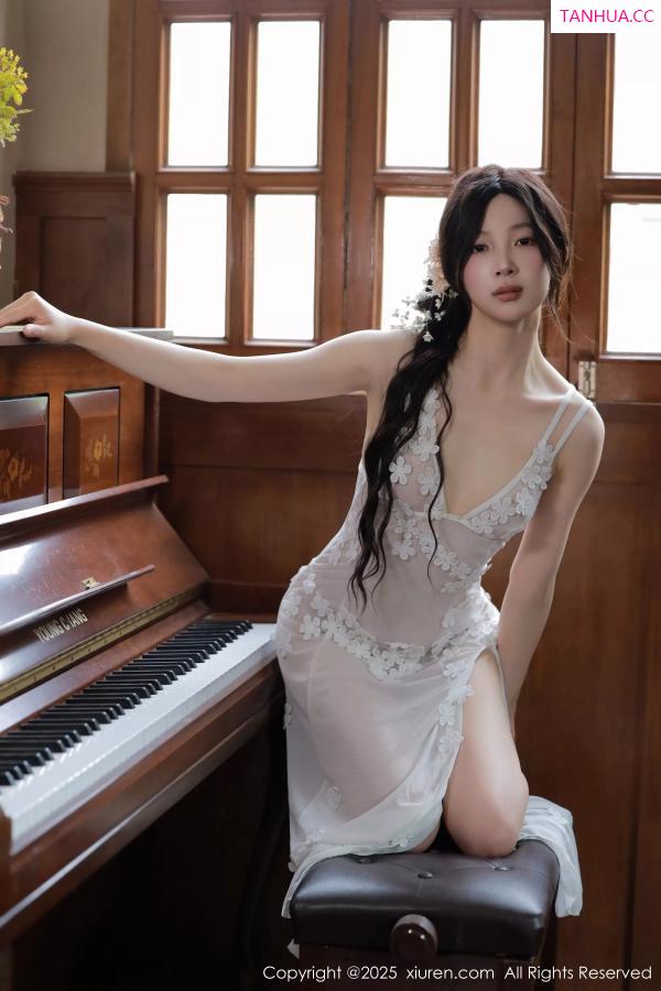   [XiuRen]高清写真图 2025.04.25 No.10198 橙子酱Lillian 白色蕾丝第51张图片